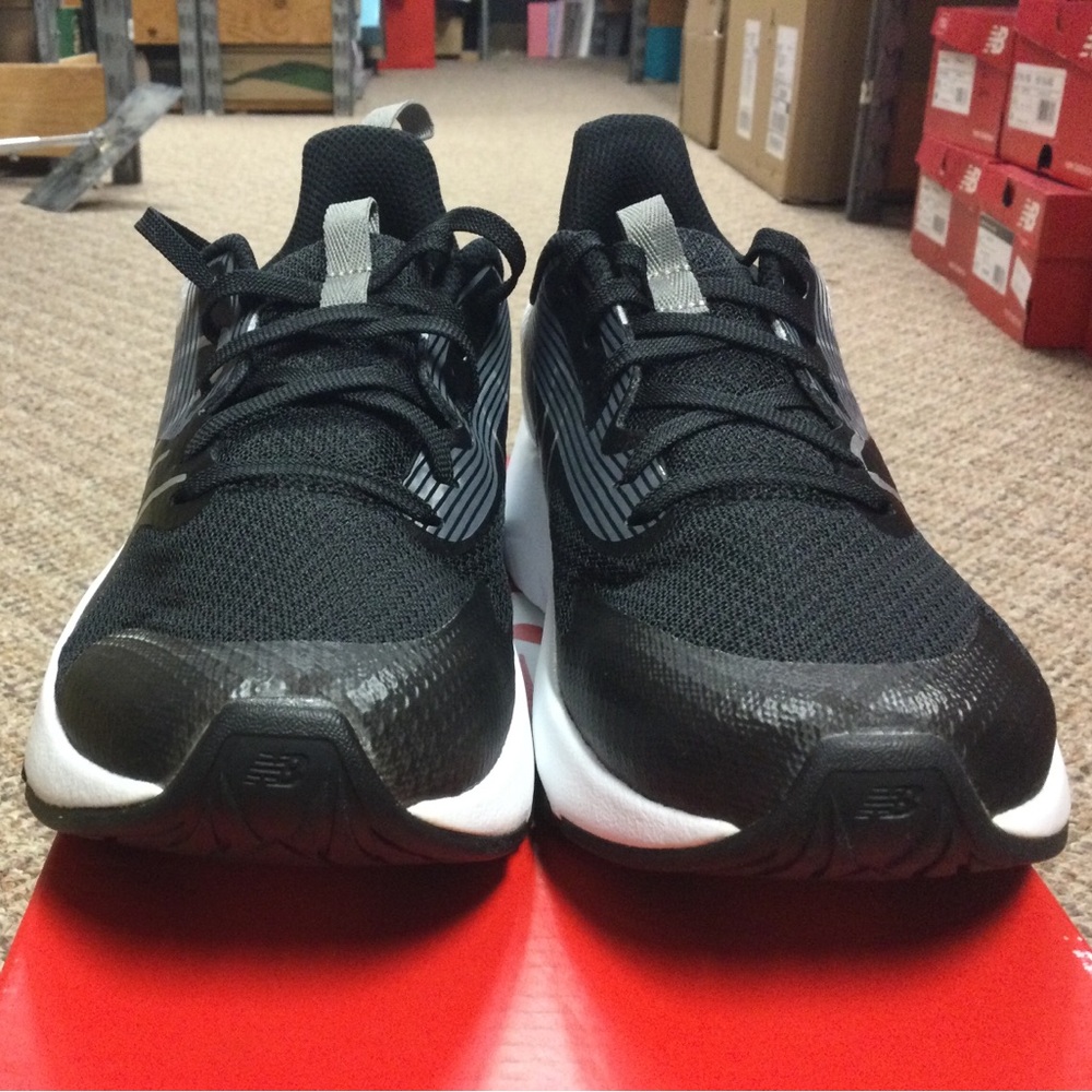 New Balance Rave Run Tie Black/White WIDES - Picture 2 of 3